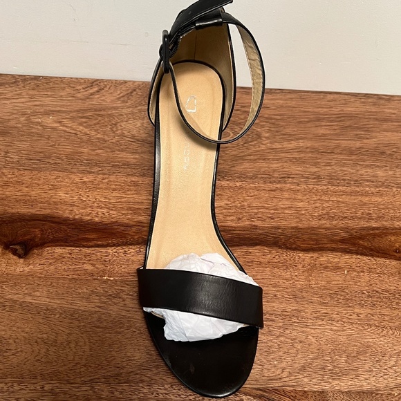 CL by Laundry Jody Sandal Block Heel - Black Sz 9.5- Gently used - Picture 2 of 11